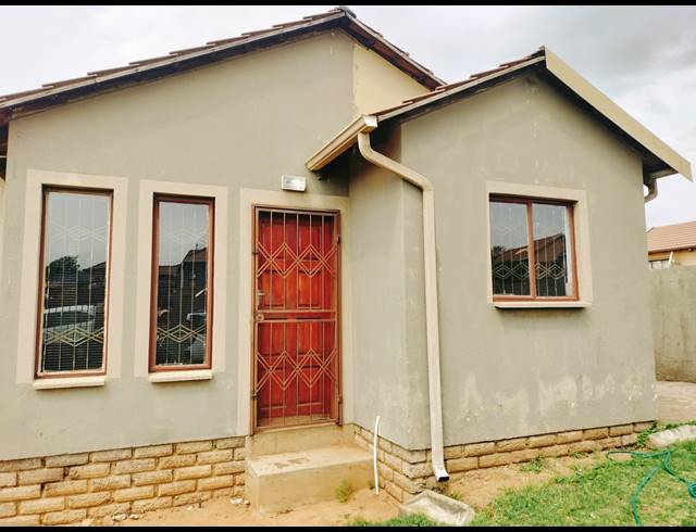 2 BEDROOM FREEHOLD FOR SALE IN DUVHA PARK